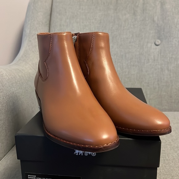 Coach Dannie brown Leather zipper ankle bootie size 7 - Picture 3 of 8